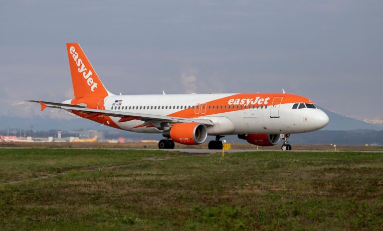 Un pilote suspendu après une approche dangereuse en Égypte