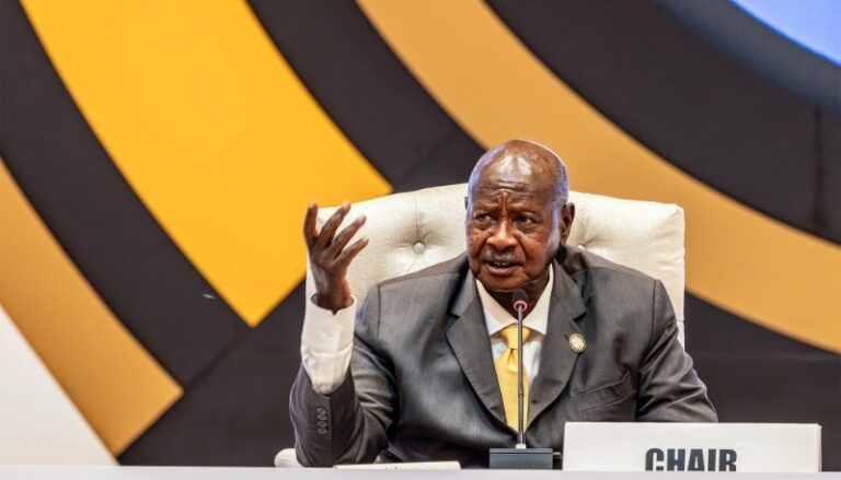 Museveni, 80 ans, candidat pour un nouveau mandat présidentiel