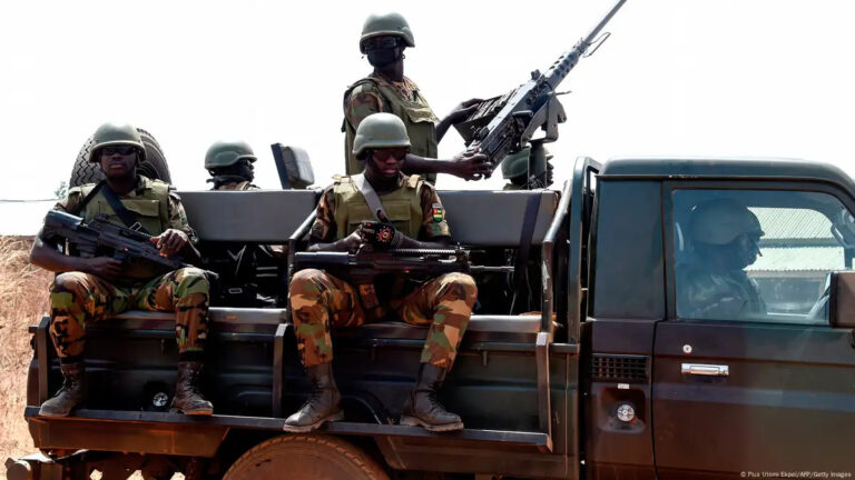 Togo aucun militaire ne vit dans la misère, ils vivent tous dans la richesse !