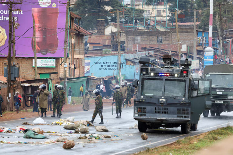 Panique au Kenya la police ouvre le feu sur les manifestants à Nairobi