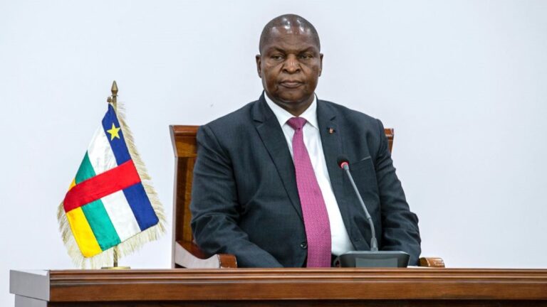 République Centrafricaine : le président Touadera candidat à un 3e mandat malgré les critiques