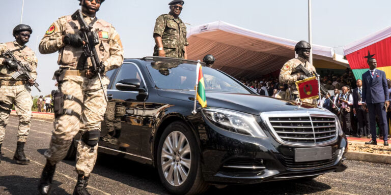 Guinée-Bissau : des officiers supérieurs arrêtés pour tentative de coup d’État présumée Guinée-Bissau des officiers supérieurs arrêtés pour tentative de coup d'État présumée